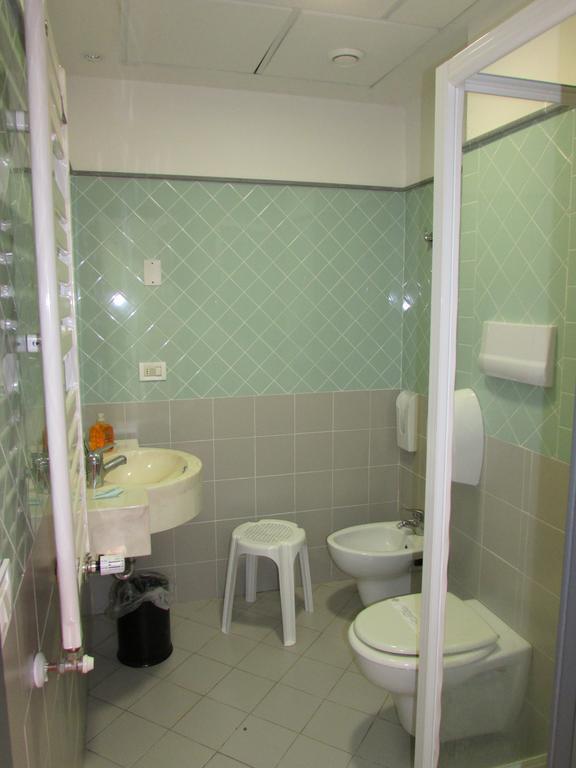 Emmaus Hotel Zafferana Etnea Szoba fotó